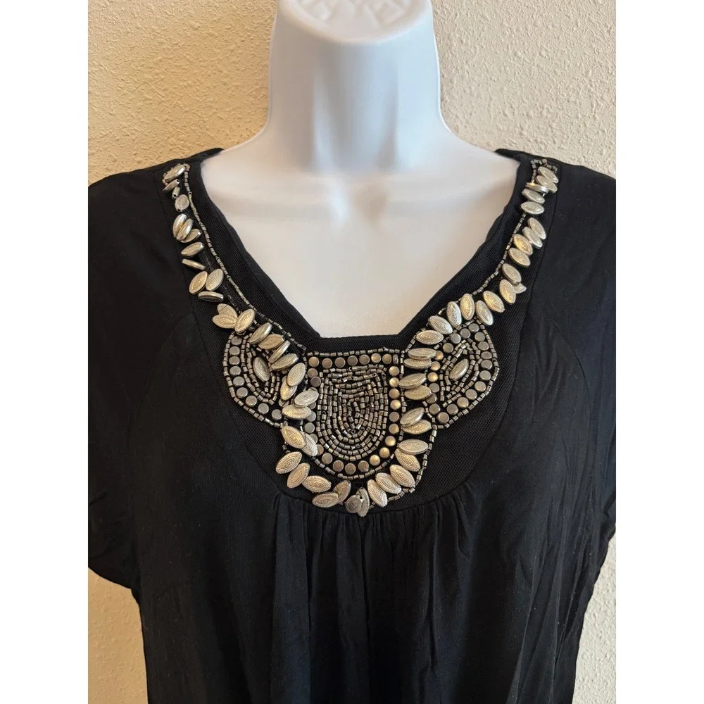 White Mark Tunic Top M Black Beaded Bib Neckline Boho Chic Sharkbite Hem